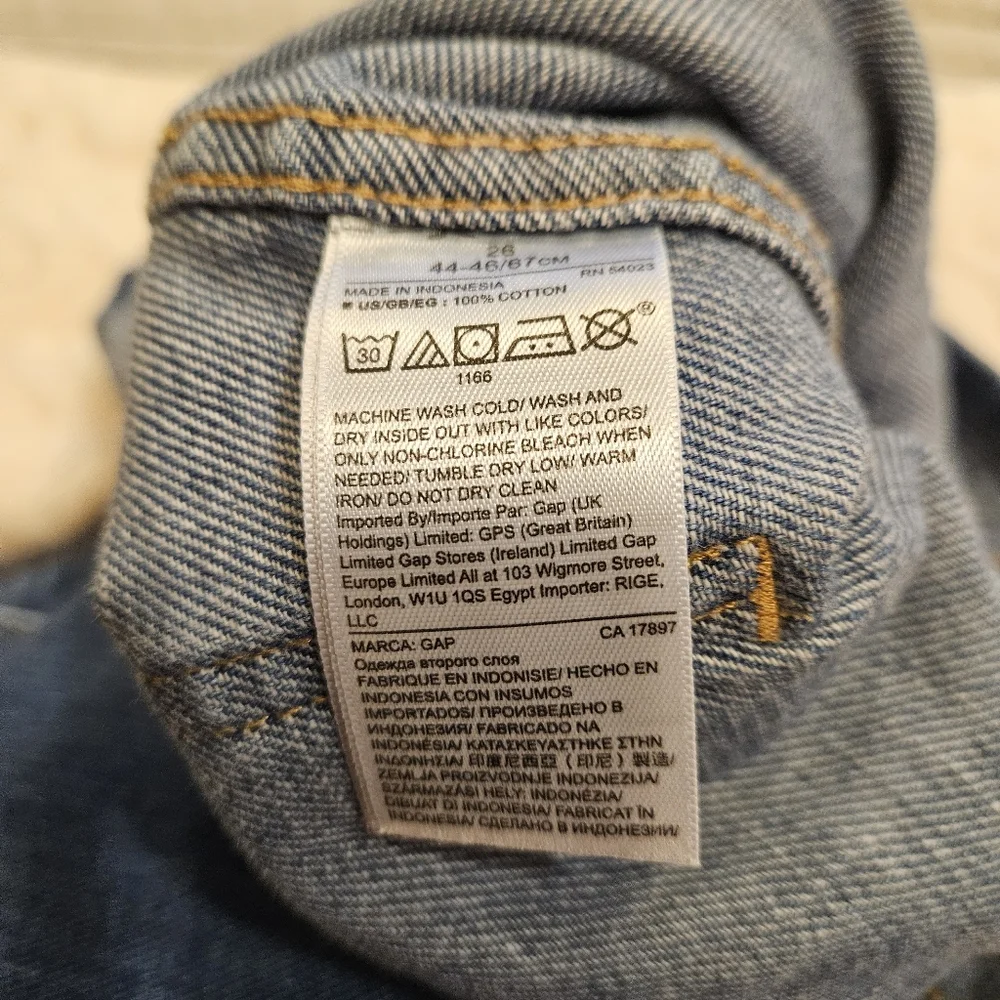 Gap Denim Skirt with Front Buttons - Picture 7 of 8